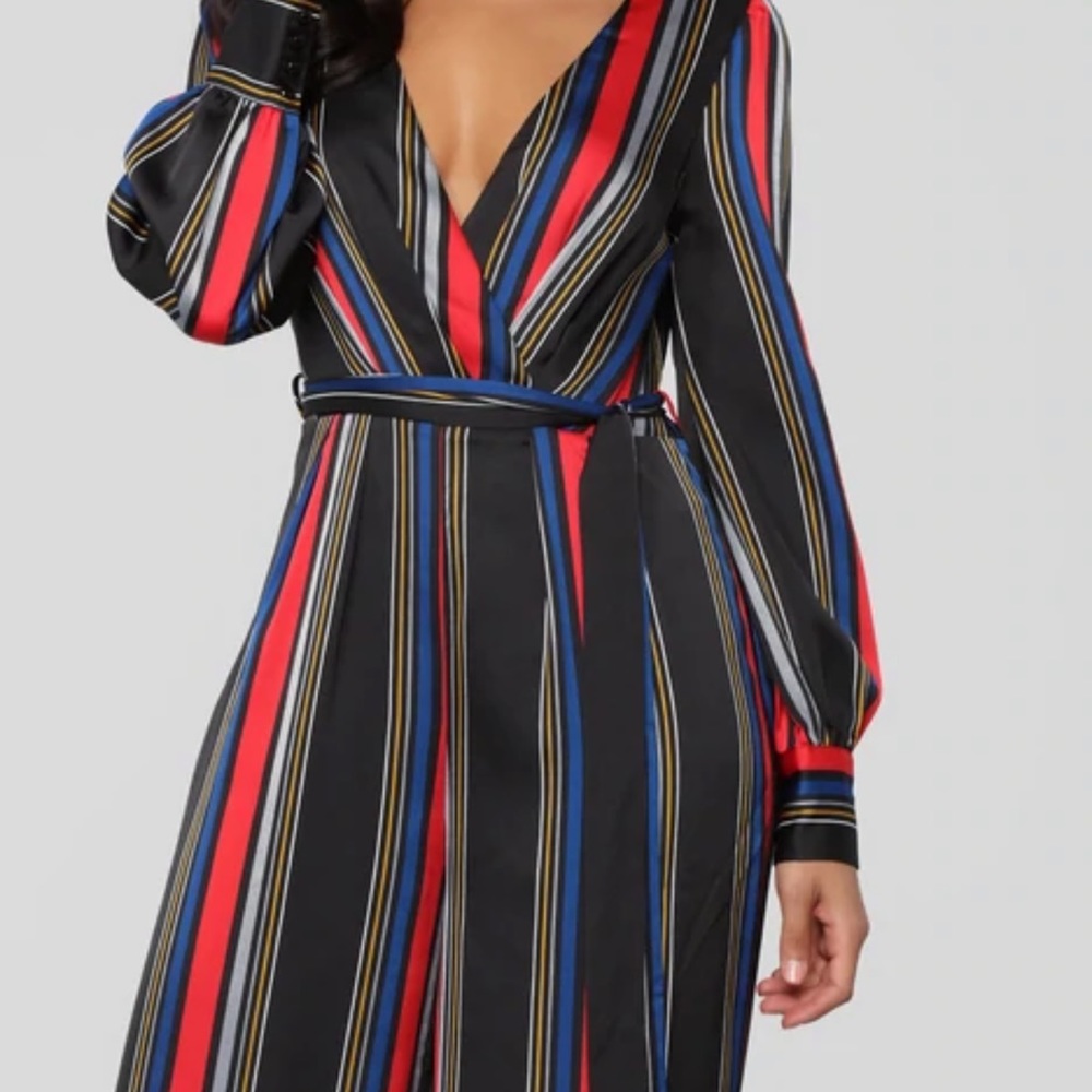 Jumpsuit from fashion nova NEVER USED